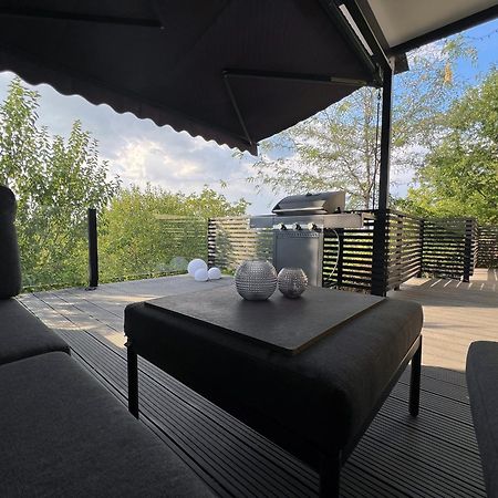 Pergola House In A Green Oasis With Fantastic View Apartment เวโทรวาราดิน ภายนอก รูปภาพ